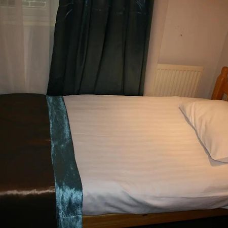 Daisy Hotel London Bagian luar foto