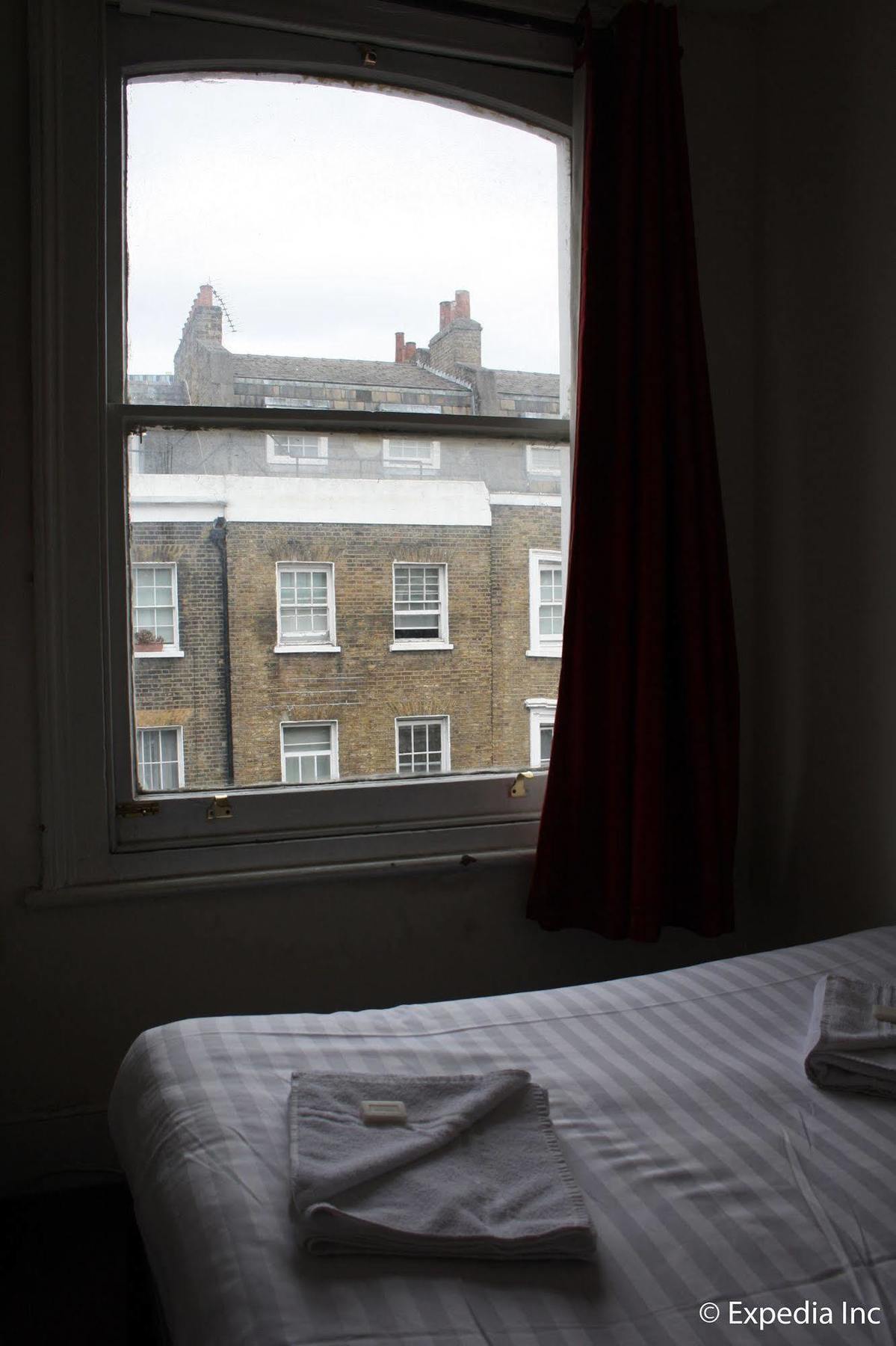 Daisy Hotel London Bagian luar foto