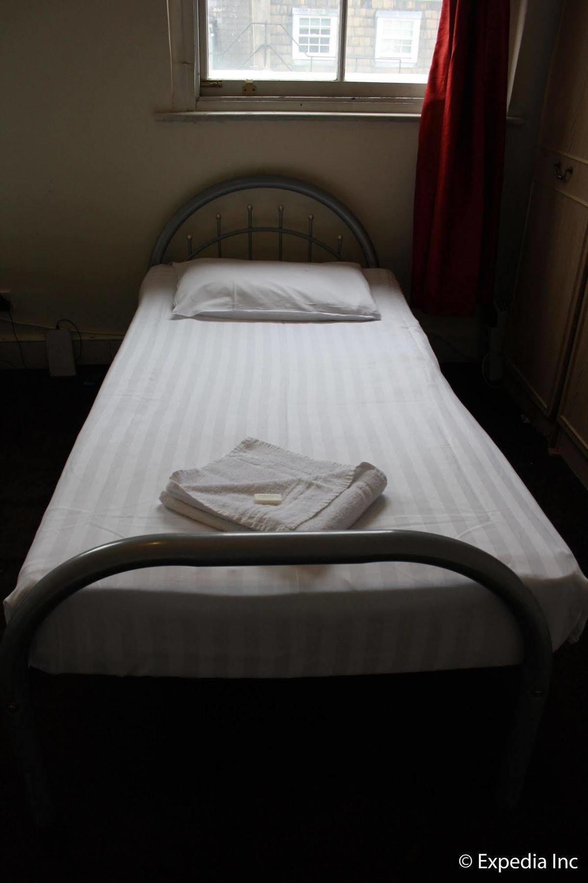 Daisy Hotel London Bagian luar foto