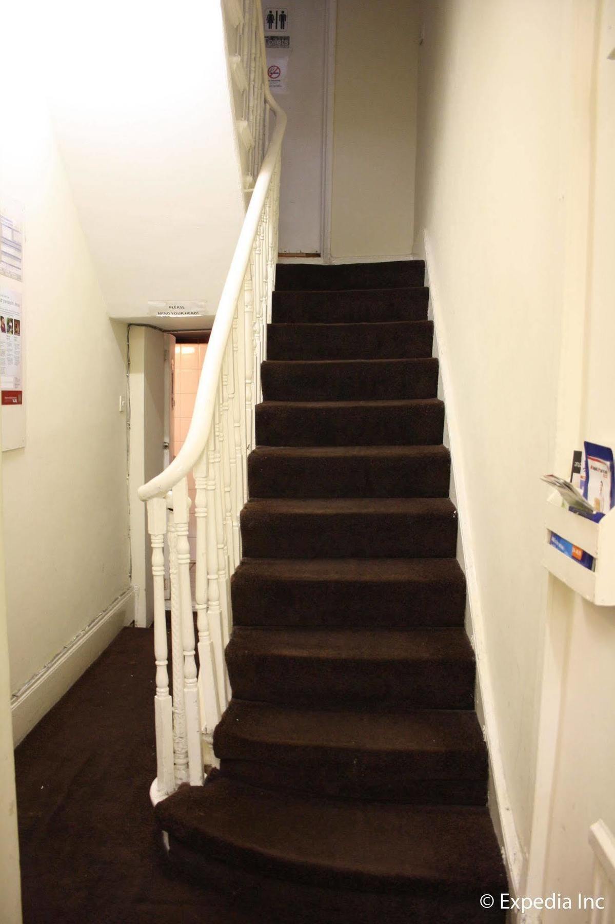 Daisy Hotel London Bagian luar foto