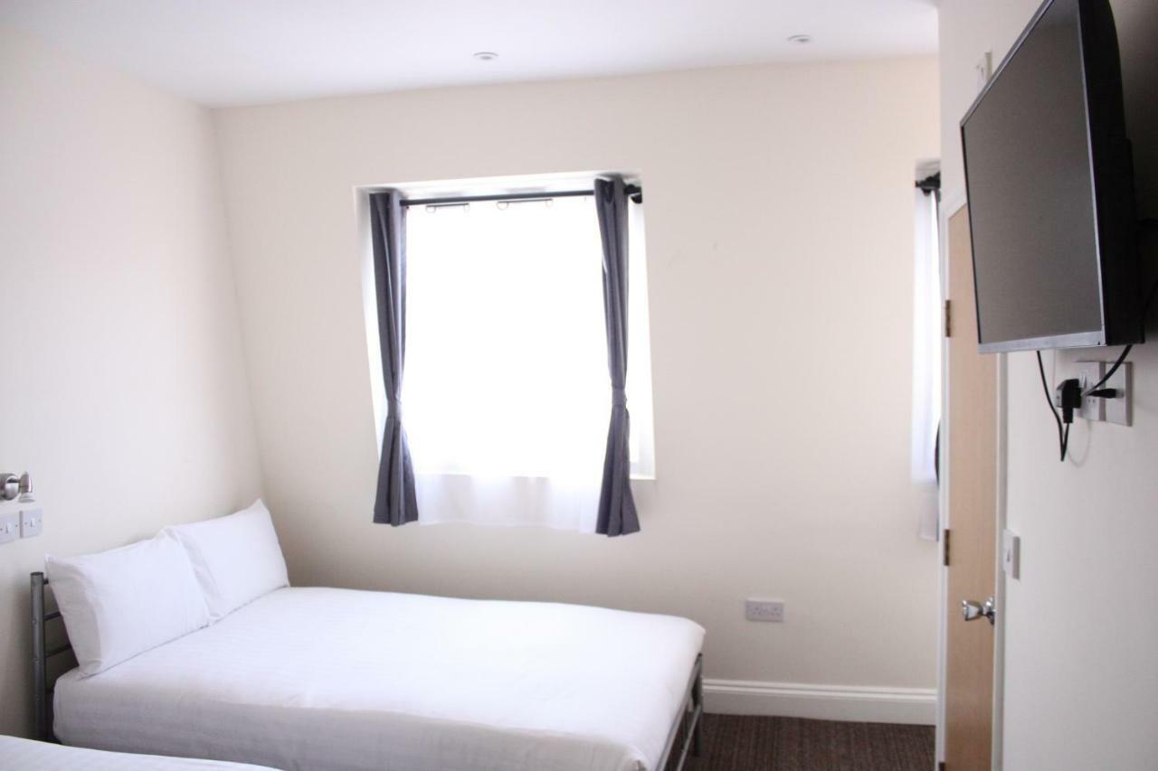 Daisy Hotel London Bagian luar foto