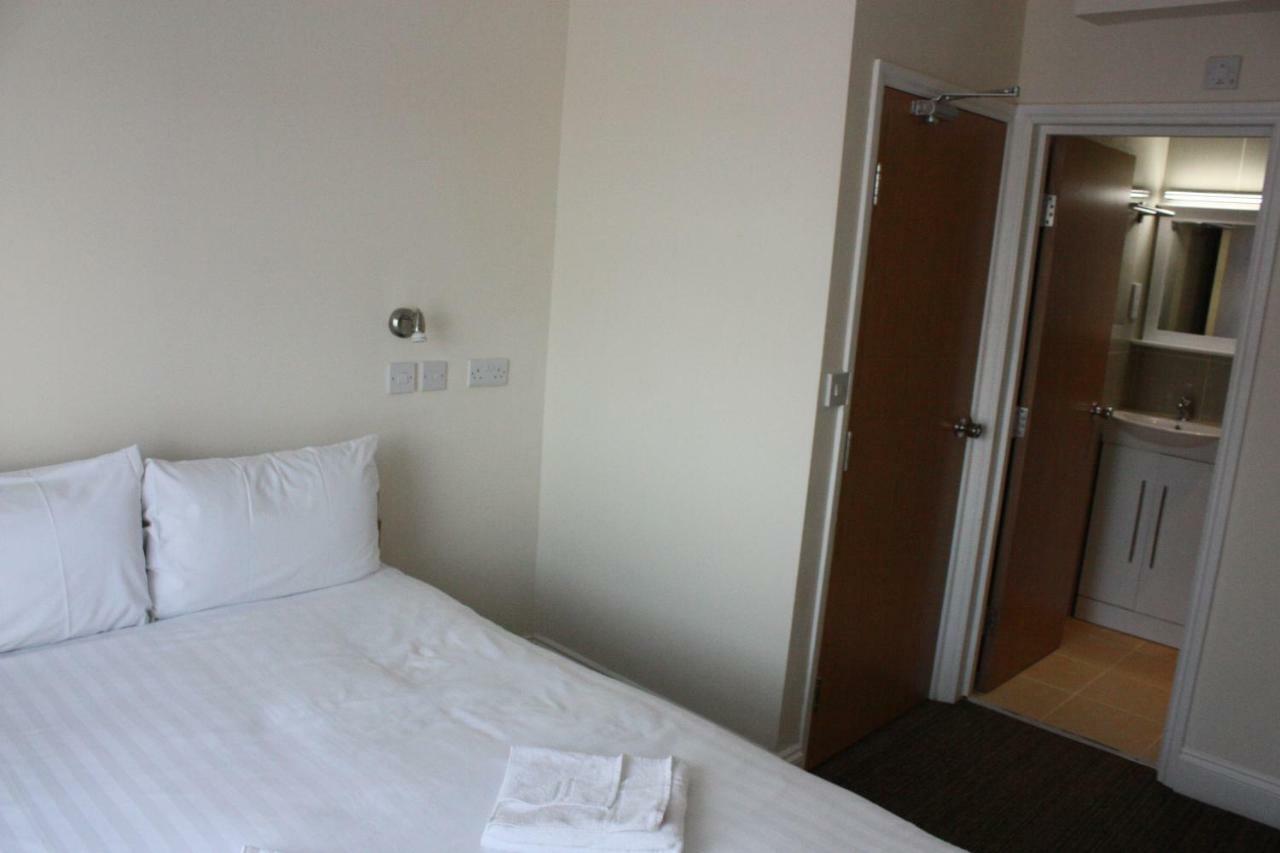 Daisy Hotel London Bagian luar foto