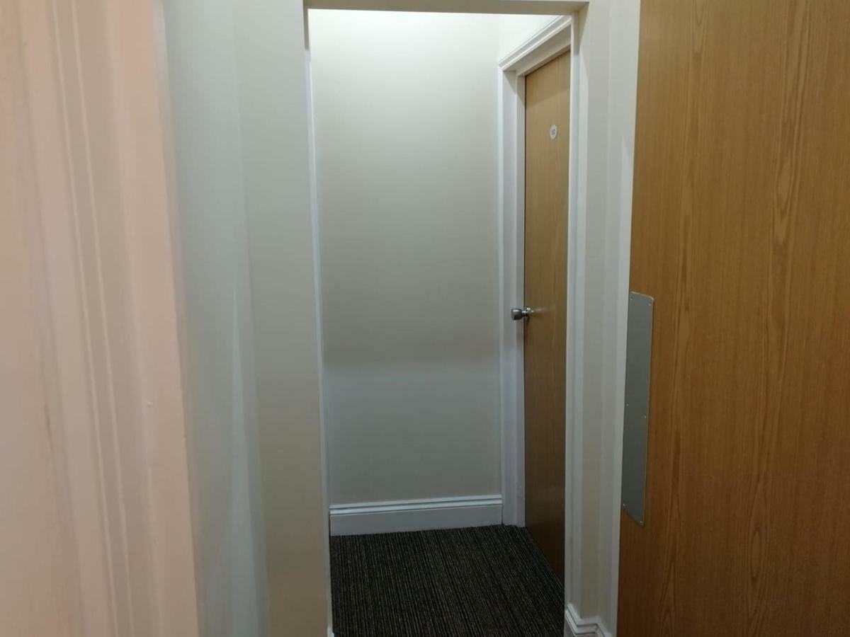 Daisy Hotel London Bagian luar foto