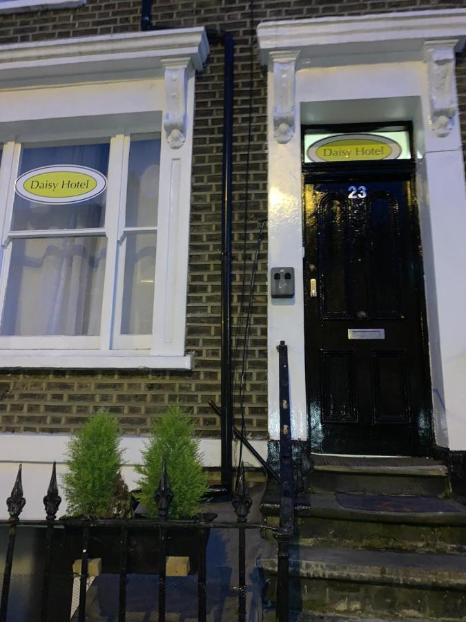 Daisy Hotel London Bagian luar foto
